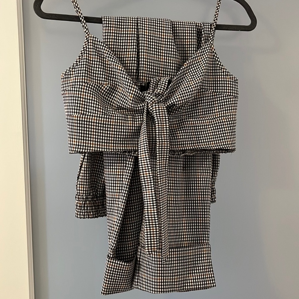 Plaid matching set, crop self tie top and capri pants. Only worn once!